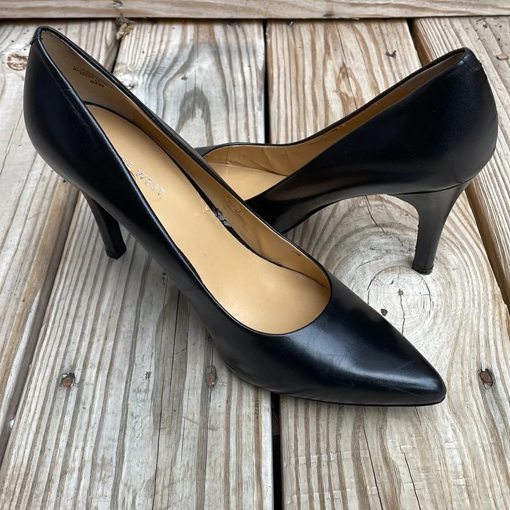 NINE WEST 